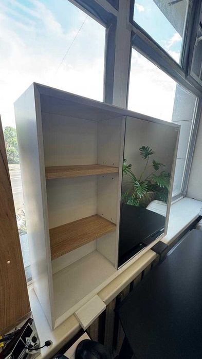 Зеркало с полками для ванной