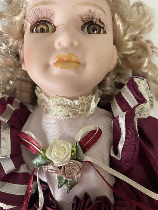 Papusa de colectie chip portelan