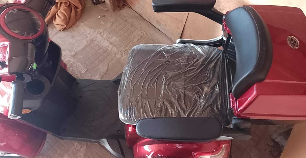 Електрически скутер нов и Колело със скорости немско !