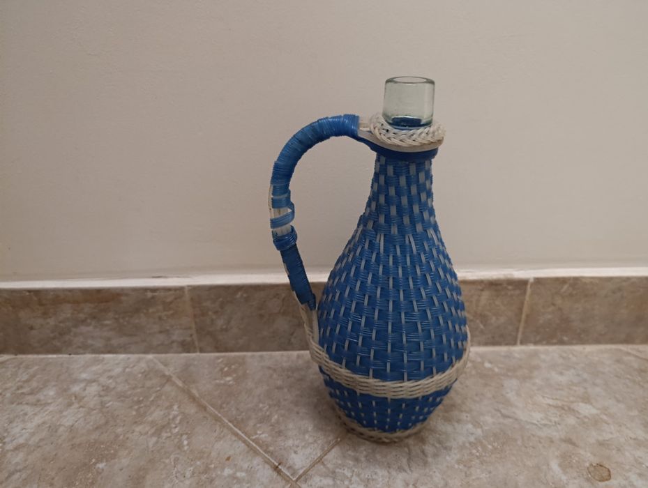 Продавам дамаджани