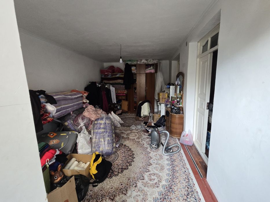 Fargona shaxar savxoz mil guardia oldida 2 kavatlik 6 xonalik 2 sotix