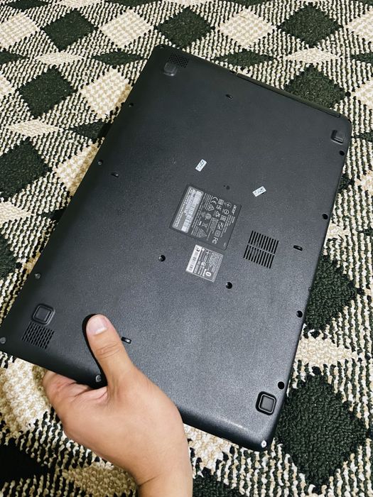 Acer holati tiniq yangide turibdi narx arzon