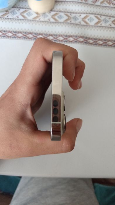 Продаю айфон 13 про