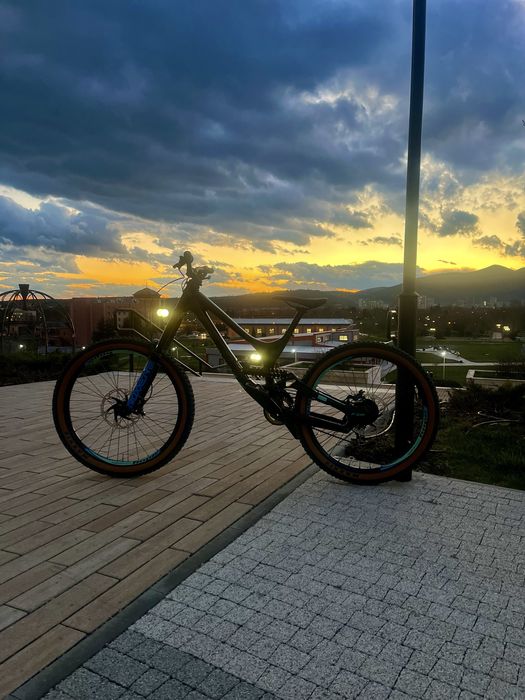 Планински велосипед  Specialized demo 8 2018 M 27,5