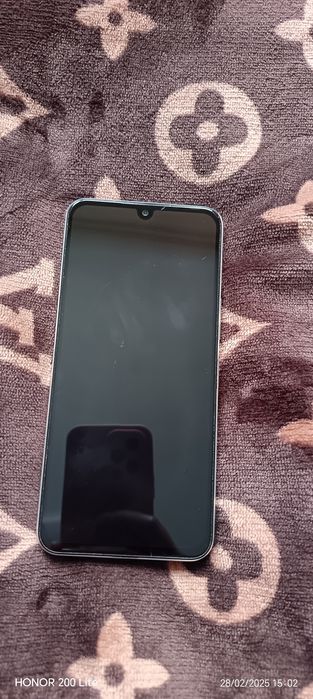 Продам в хорошем состоянии смартфон Infinix note 11