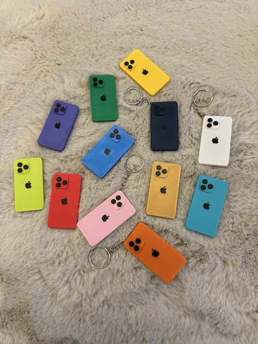 Breloc iPhone pentru ghiozdan sau chei