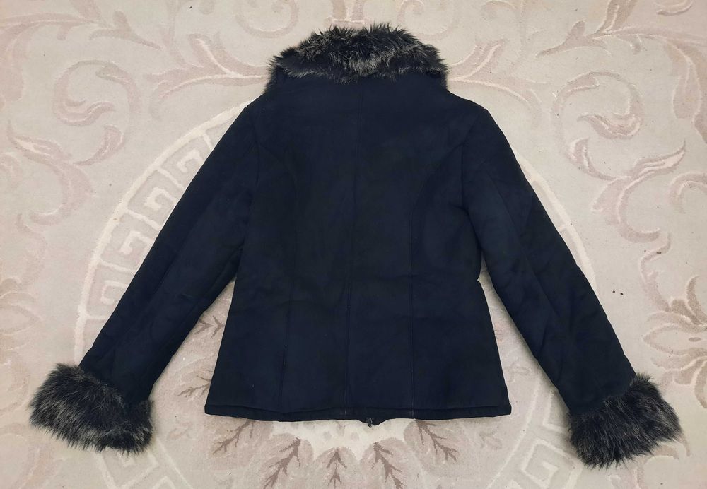 Cojoc dama bej / Cojoc dama negru 75 lei fiecare
