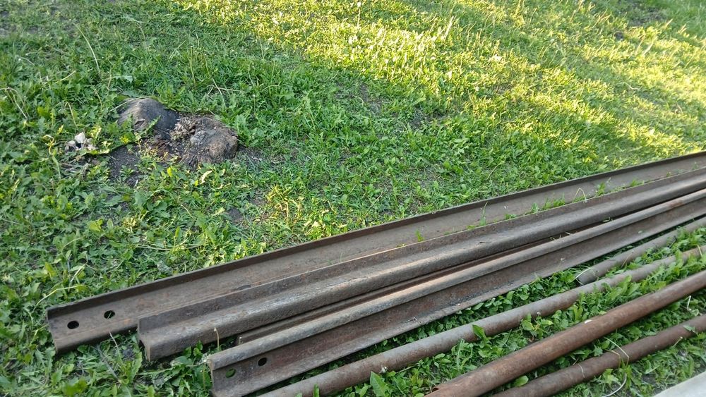 Продаётся 4 рельса ПО 4 метра
