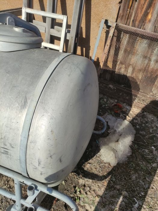 Продам цестерну под воду