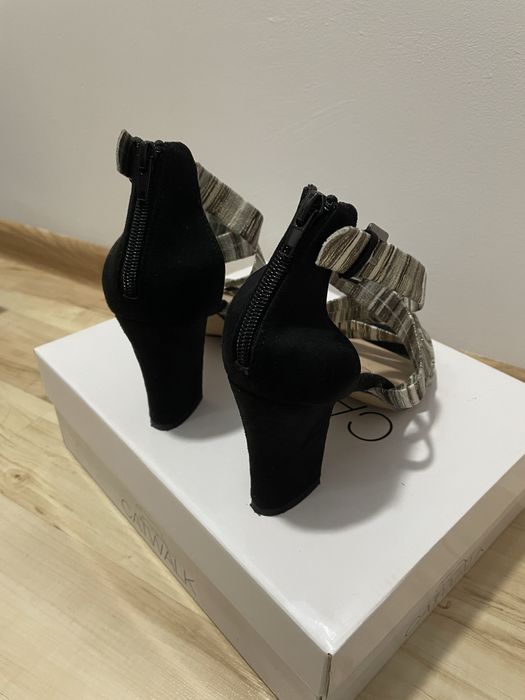 Sandale cu toc Deichmann