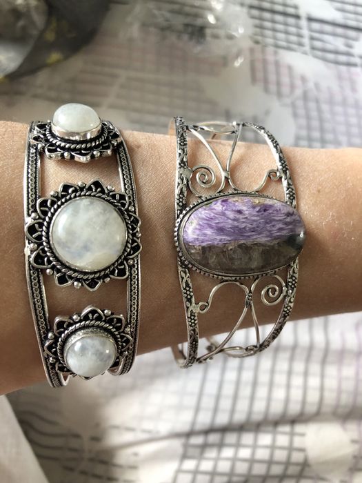 Браслет с Чароитом,Лунным камнем и жемчугом