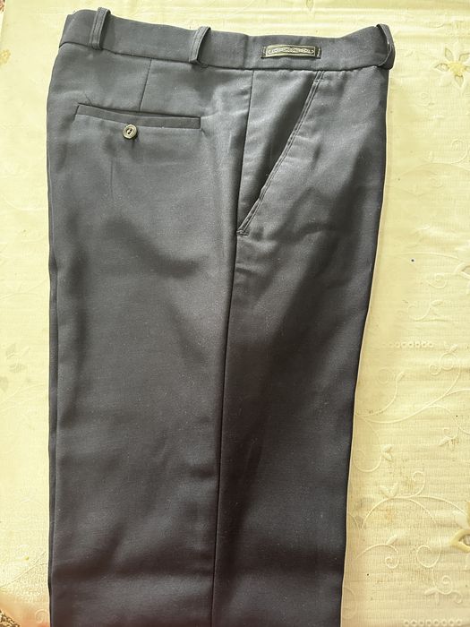 Продам классические школьные брюки