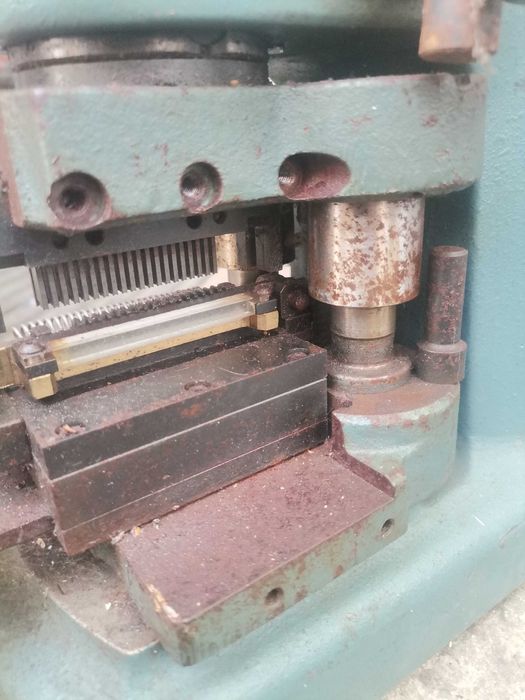 механична настолна  преса