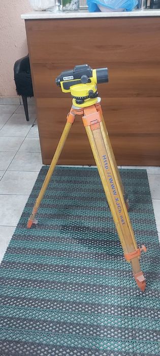 Продам нивелир б/ у