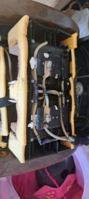 Vând fotoliu masaj pentru piese schimb