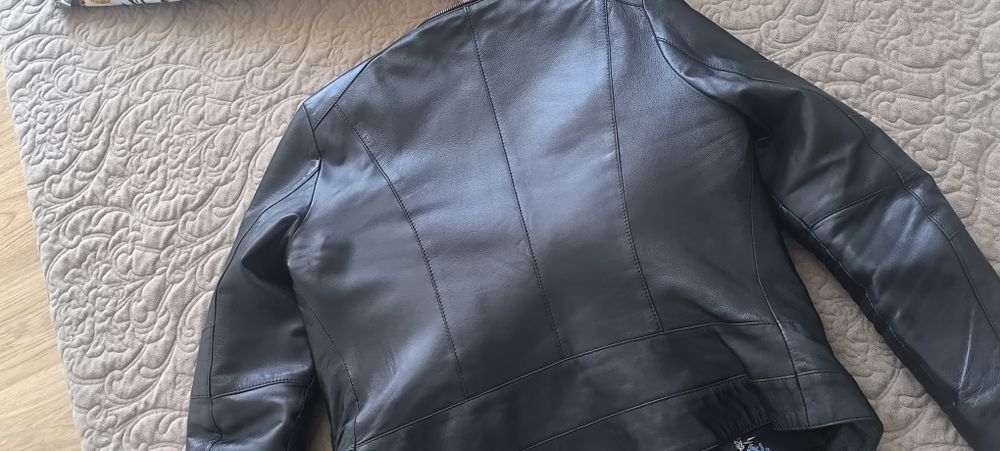 Женская кожаная куртка