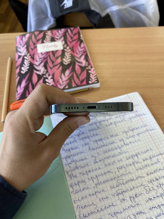 Айфон 12 про в идеальном состоянии