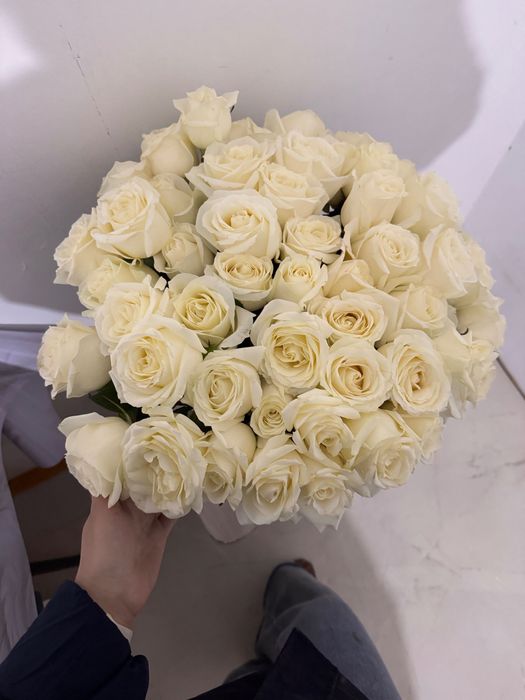 Продам белые свежие розы Ромео