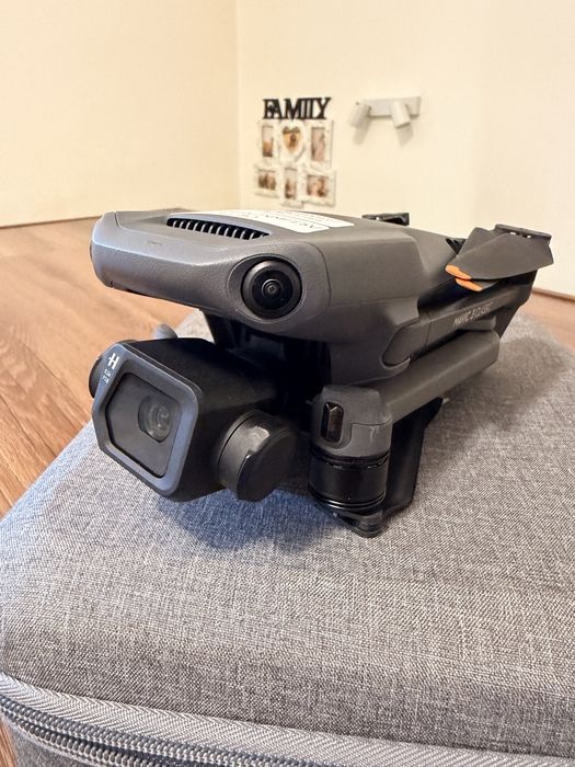 Vand sau Schimb Dji mavic 3 clasic cu 2 acumulatori 15 19 cicluri