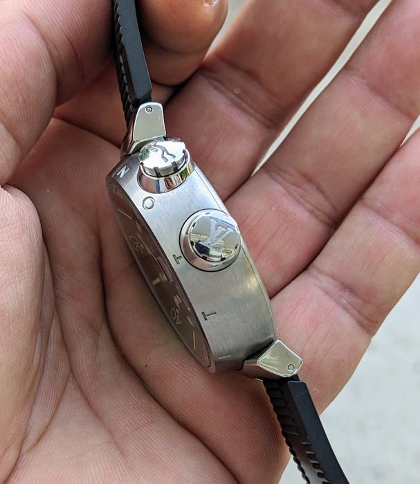 Louis Vuitton Tambour Diver