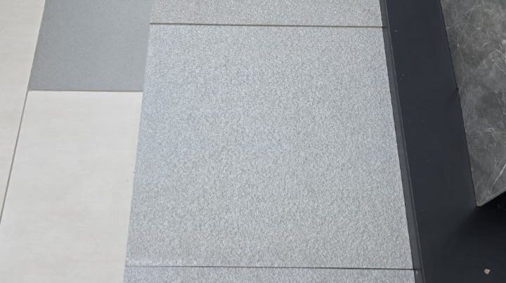 Продается керамическая плитка под гранит