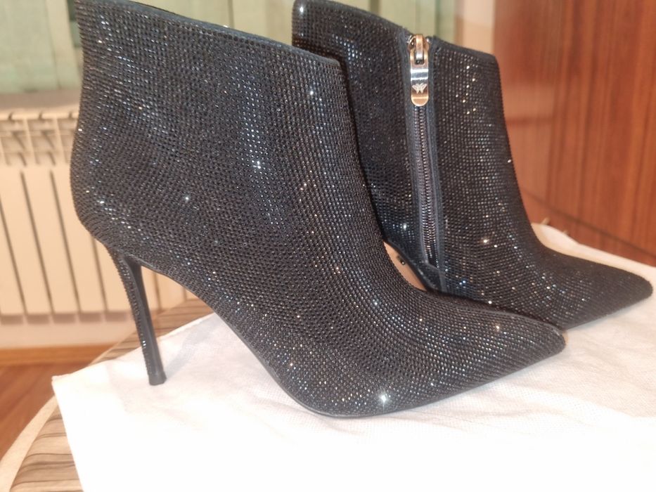 Обувь фирма Djovannia