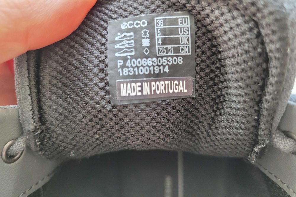 ECCO чисто нови маркови боти с подарък по избор на ТОП цена