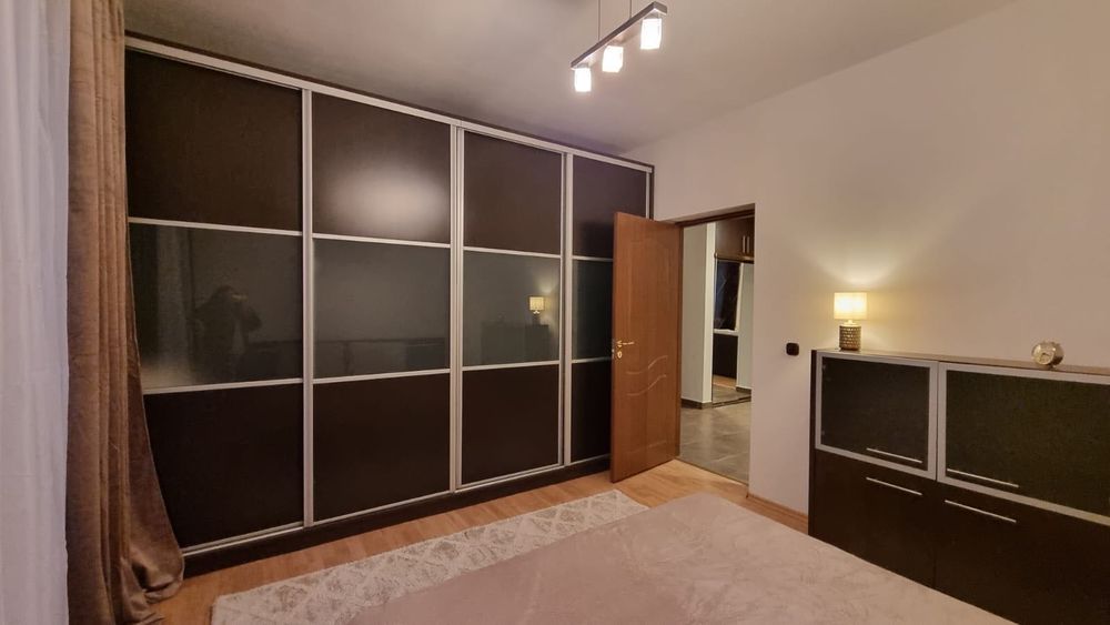 Închiriez apartament cu 3 camere, complet renovat, Complex Butterfly 1