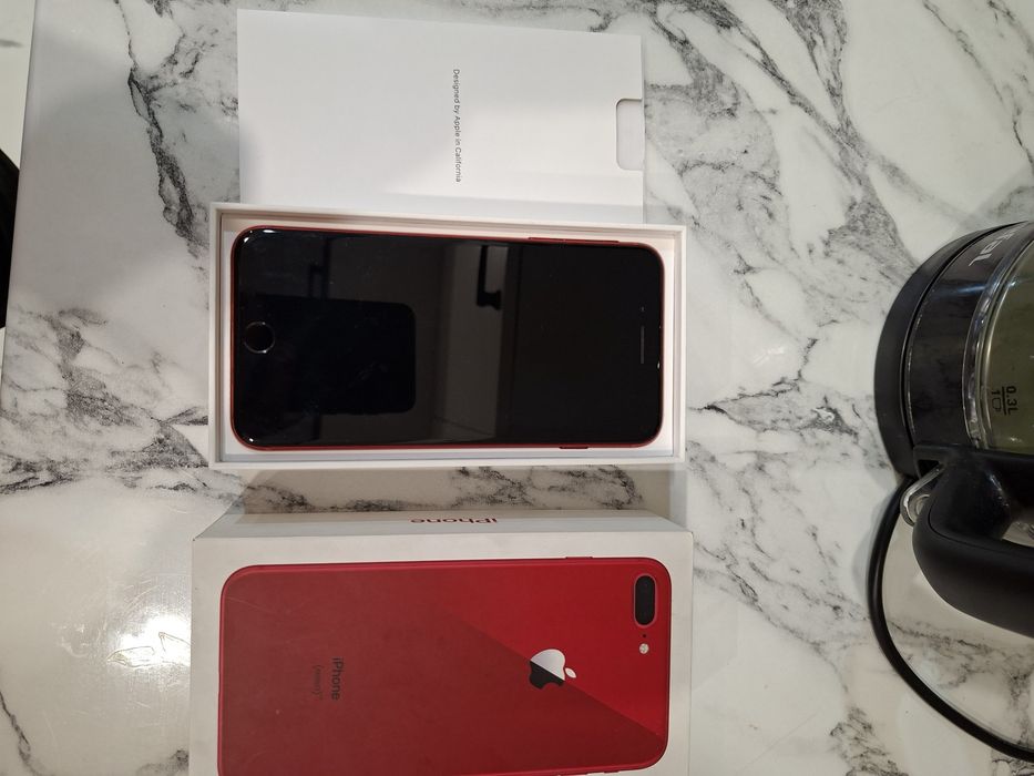 Продам Apple iPhone 8 Plus, 64 Gb.