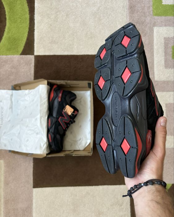 Мъжки обувки New Balance 9060 Black/Red.