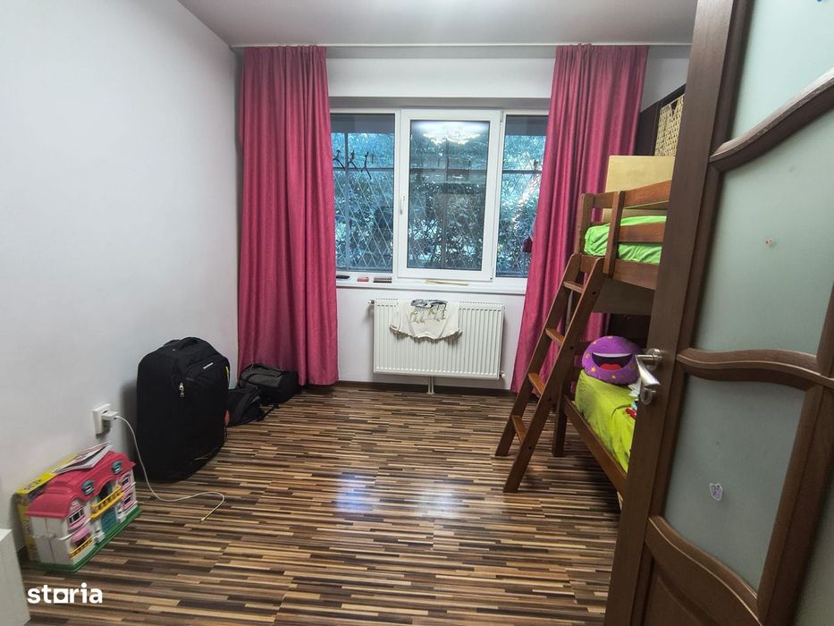 City Mall 4 Camere Semi,90 Mp Pret 155000 Euro