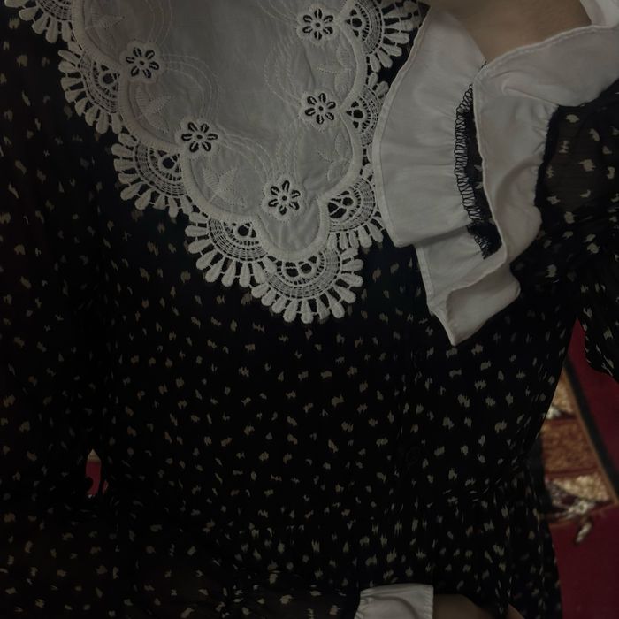 Стильное чёрное платье