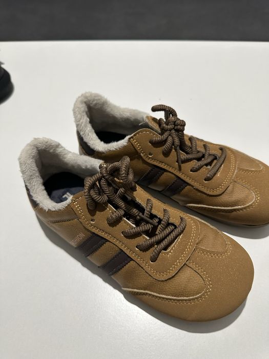 Кроссовки для девочки утепленные 35 -35.5 размер