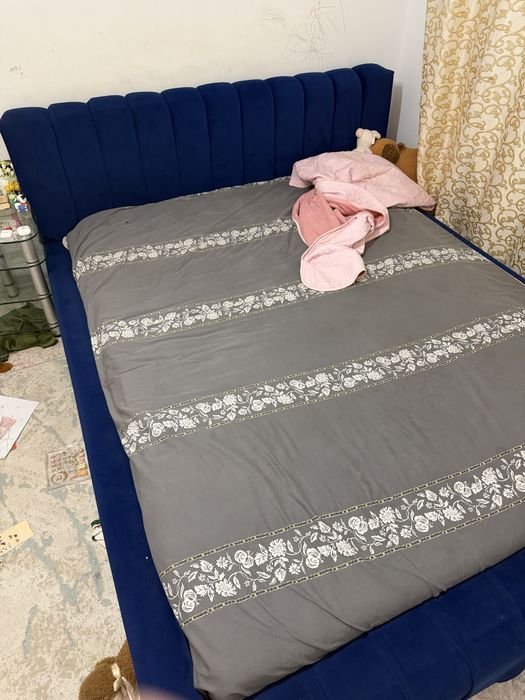 Продам двух спальную кровать