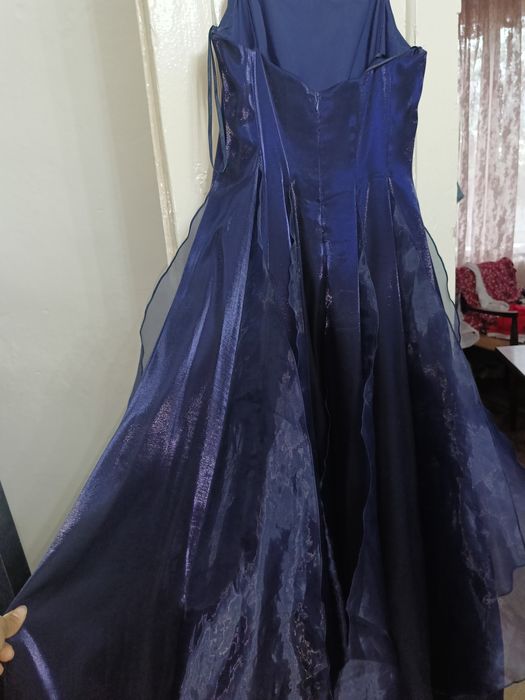 Продам платья.         .