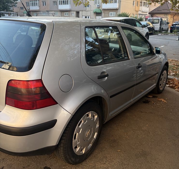 VOLKSWAGEN Golf 2002 — imagine 4