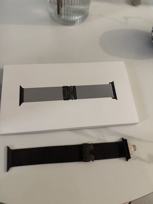 Curea pentru Apple Watch 49mm, Milanese Loop, Black Titanium - Small