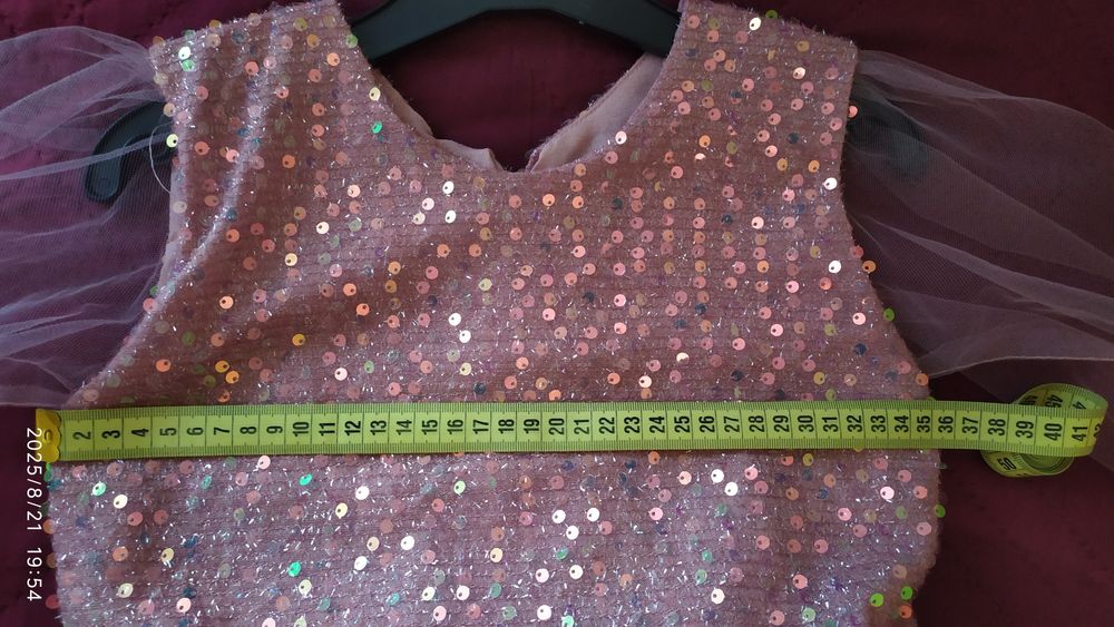 Детска рокля с пайети