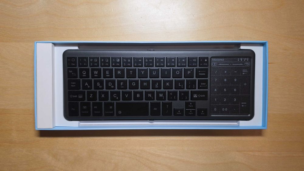 Tastatura Bluetooth FZ BT12 cu touchpad iluminare backlight wireless Smart TV Android iPad tableta Windows iPhone TV Box USB