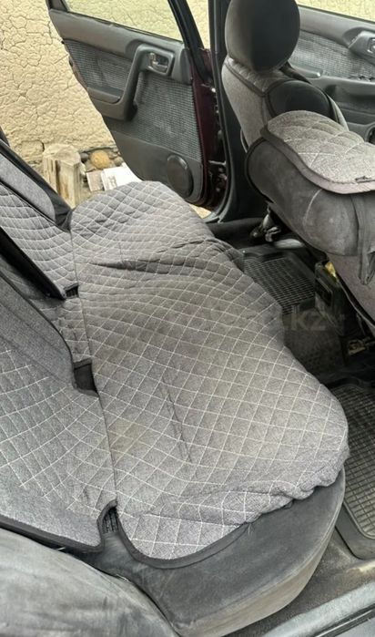 Карина е  продам