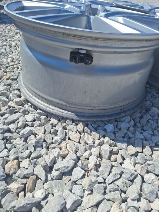 5x112.18цола 8j ET38. Alutec