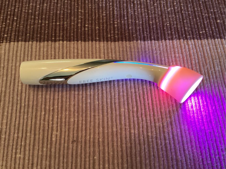 Talika устройство за фототерапия против акне