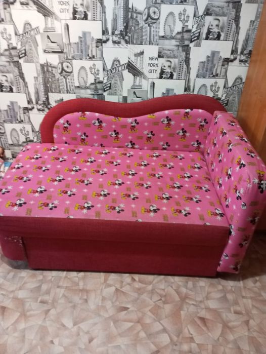 Продам диванчик детский