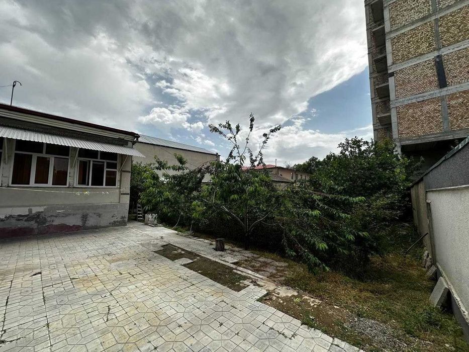 зудлик билан 8 сотик ховли сотувда