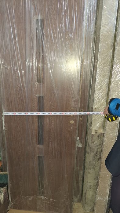 Vand cinci usi de apartament