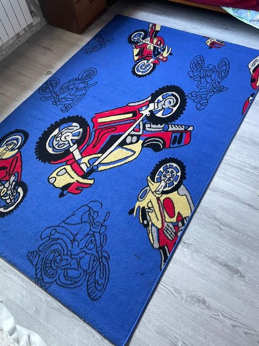 Срочно продам ковёр для детский