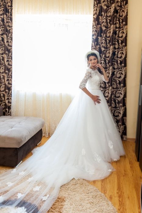 Vând rochie de mireasă