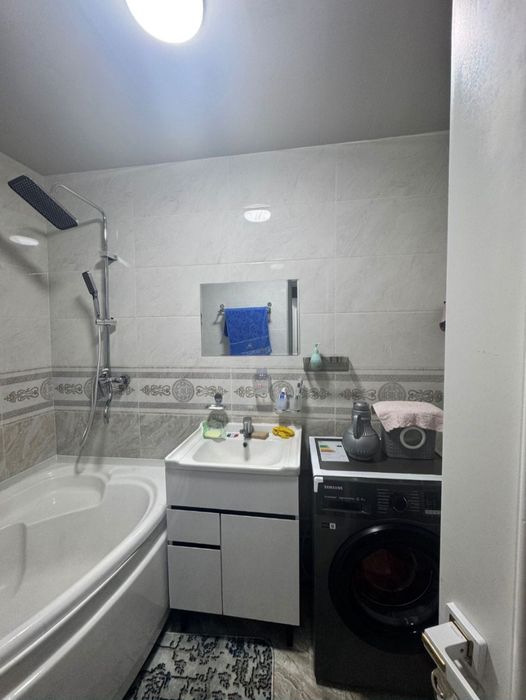 2/3/9 Карасу-1, Дуньё ресторан,новый ремонт, мебель техника,56 м2