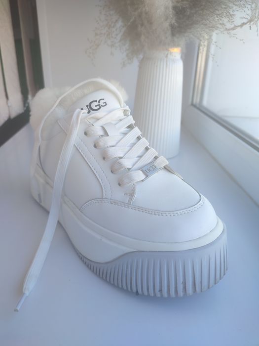 Кеды , кроссовки зима