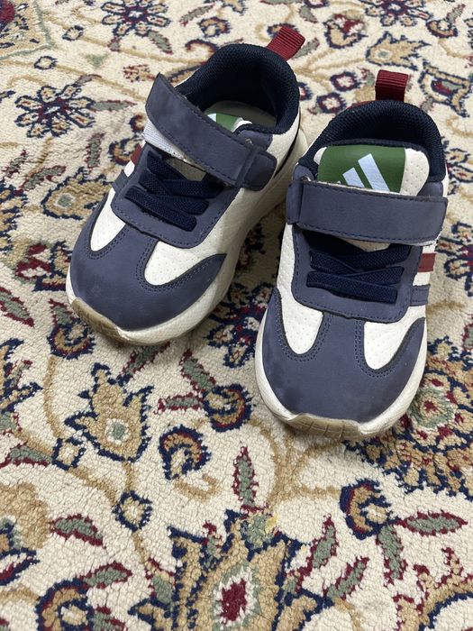 Продам кроссовки 21 размер